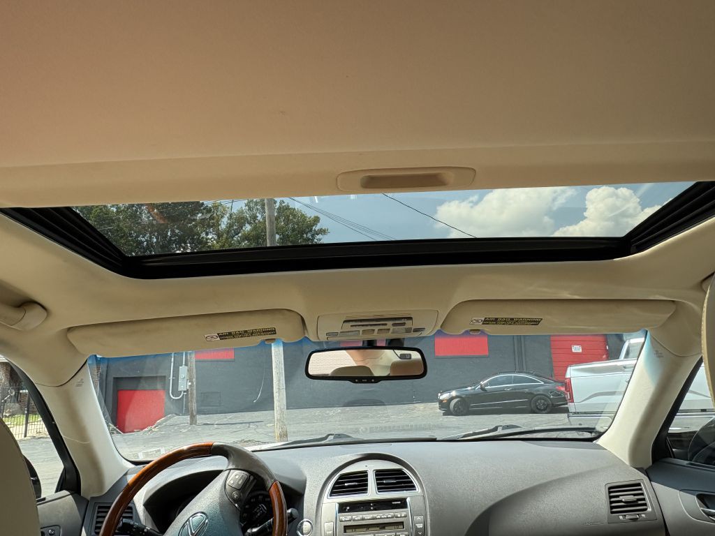 2011 Lexus ES Image 15