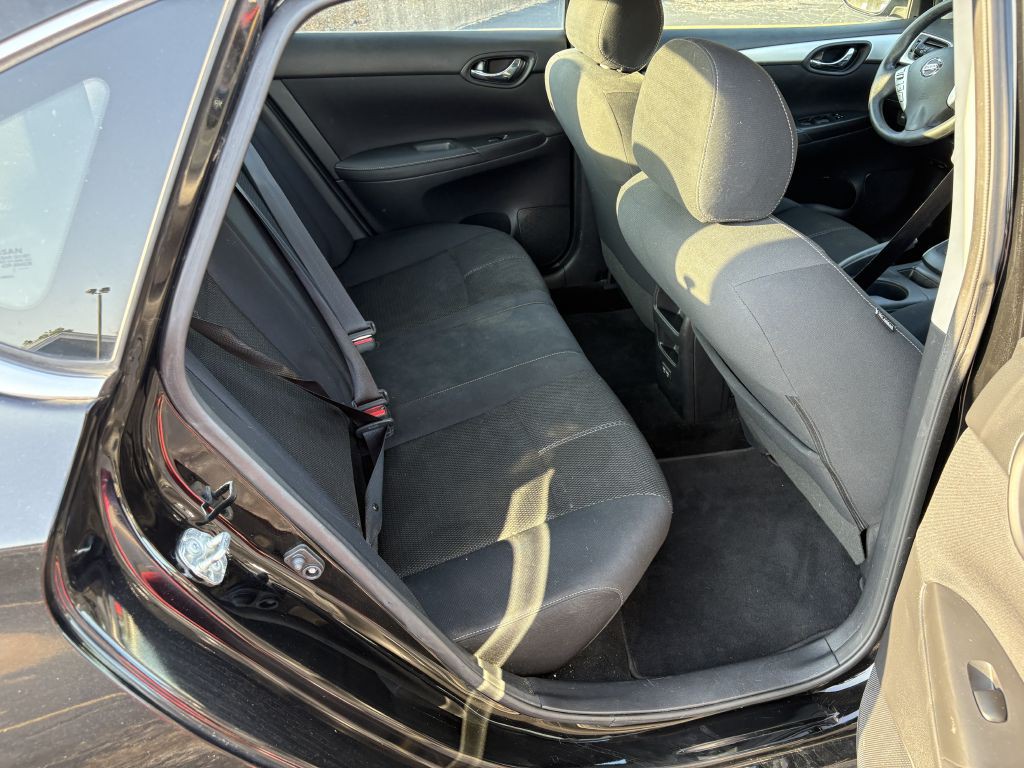 2017 Nissan Sentra Image 12