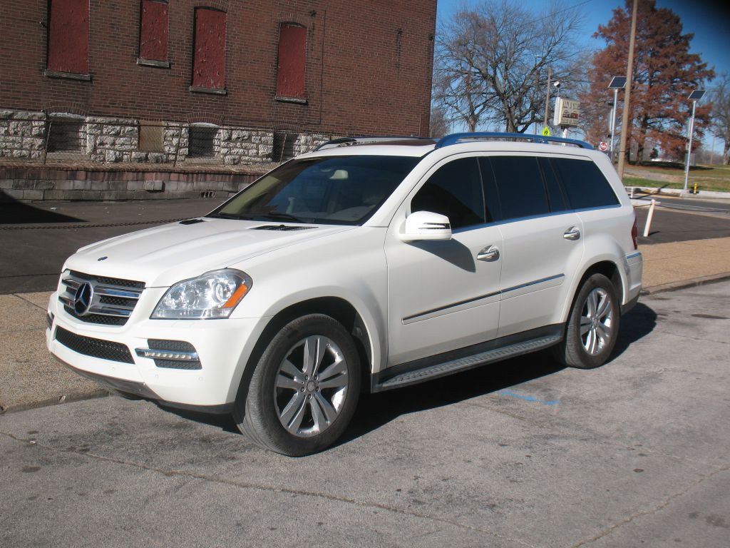 2011 Mercedes-Benz GL-Class Image 1