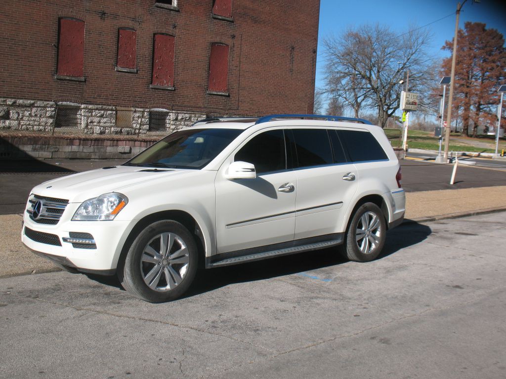 2011 Mercedes-Benz GL-Class Image 4