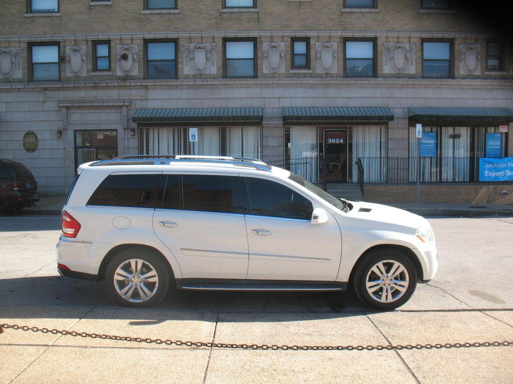 2011 Mercedes-Benz GL-Class Image 7
