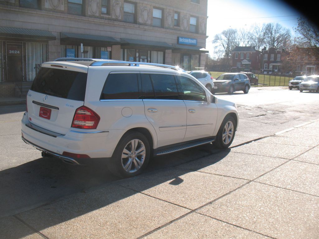 2011 Mercedes-Benz GL-Class Image 8