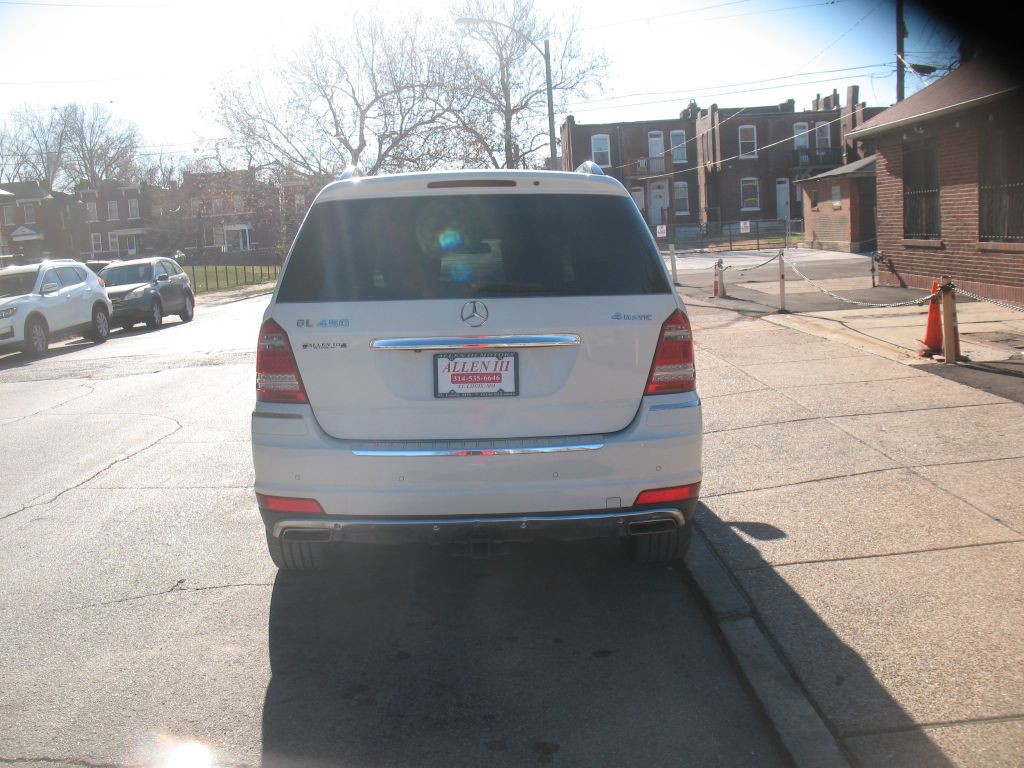 2011 Mercedes-Benz GL-Class Image 9