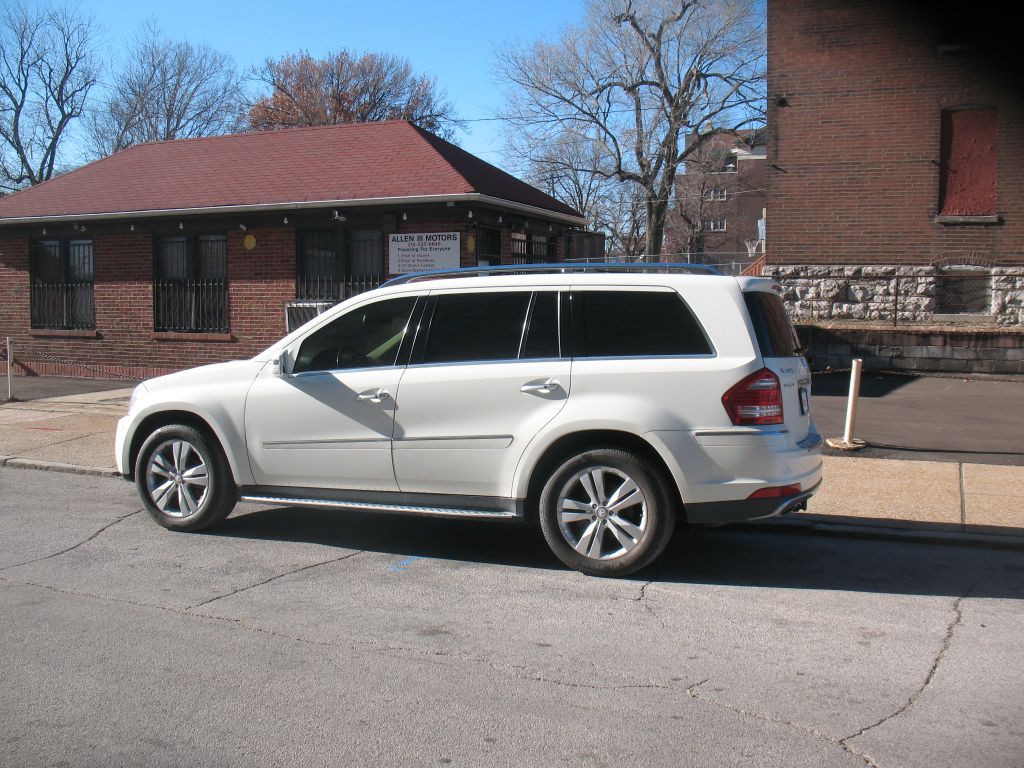 2011 Mercedes-Benz GL-Class Image 12
