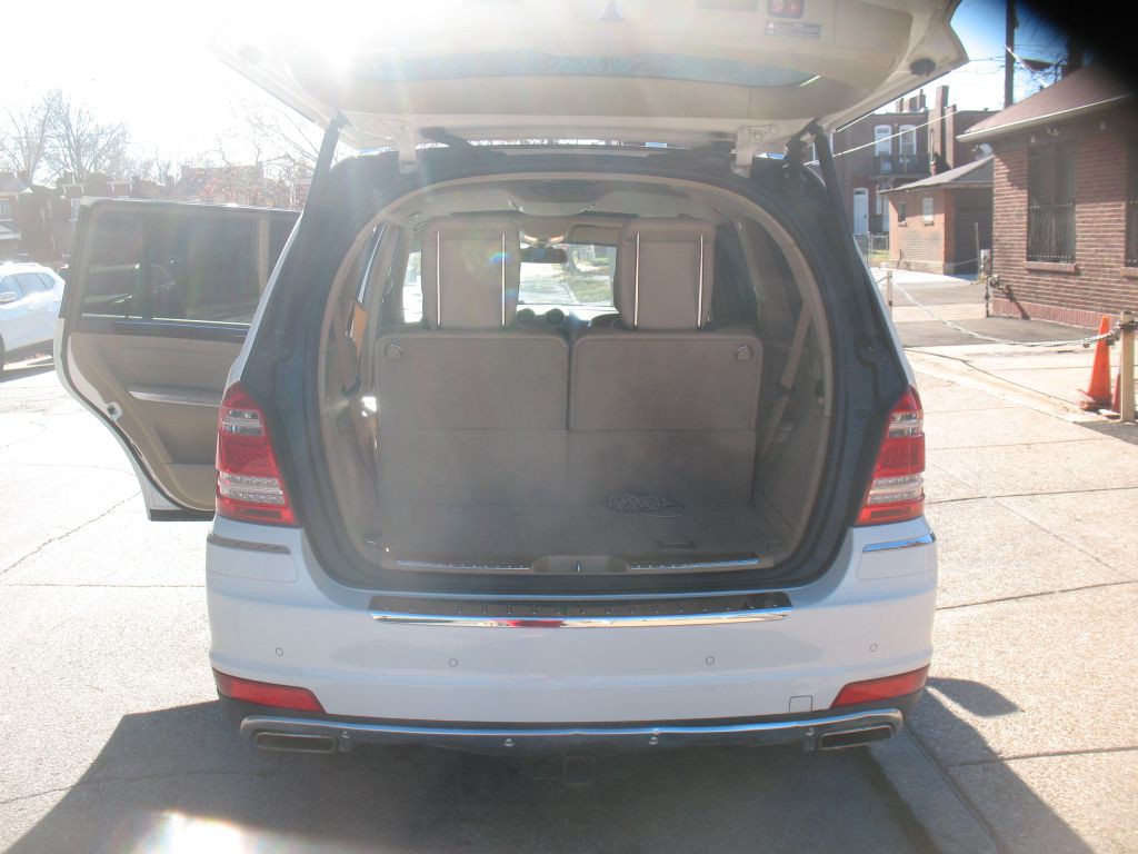 2011 Mercedes-Benz GL-Class Image 18