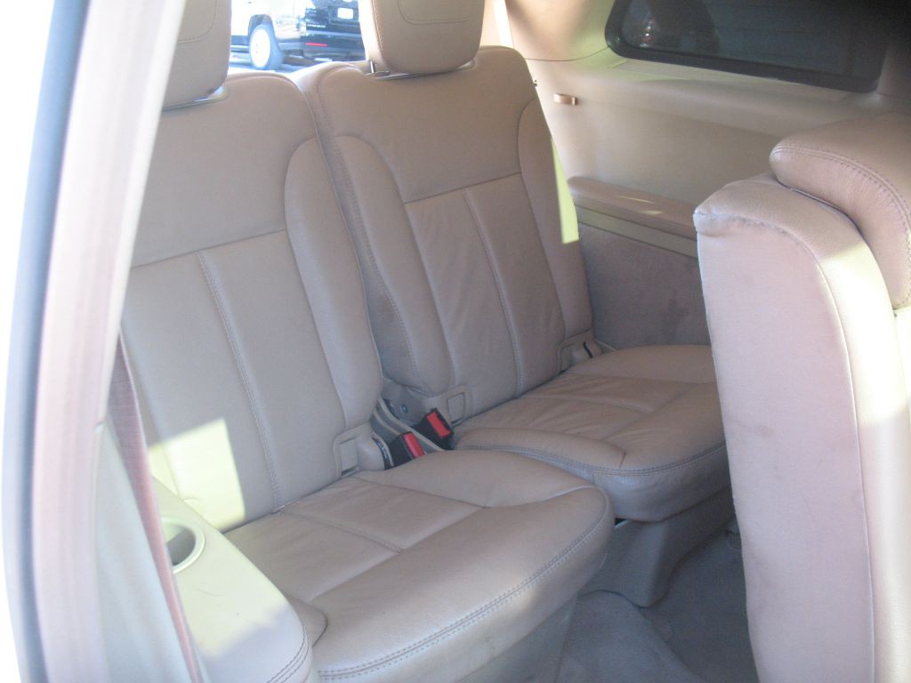 2011 Mercedes-Benz GL-Class Image 21