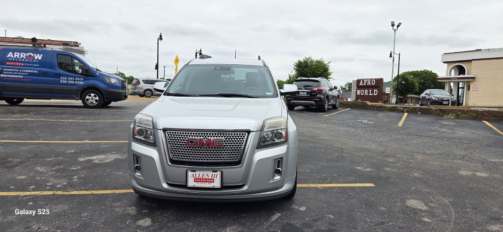 2014 GMC Terrain Image 2