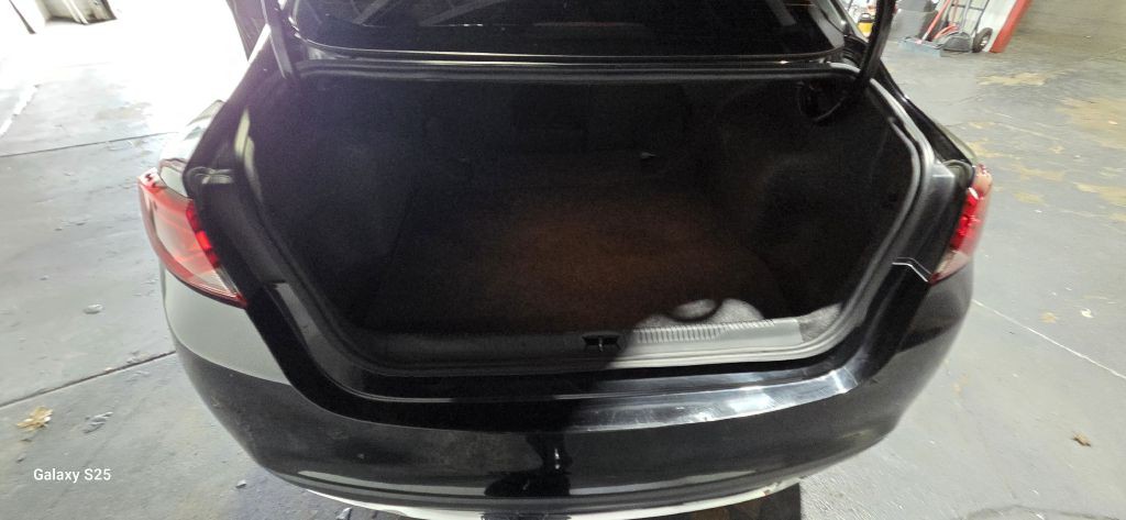 2015 Chrysler 200 Image 15