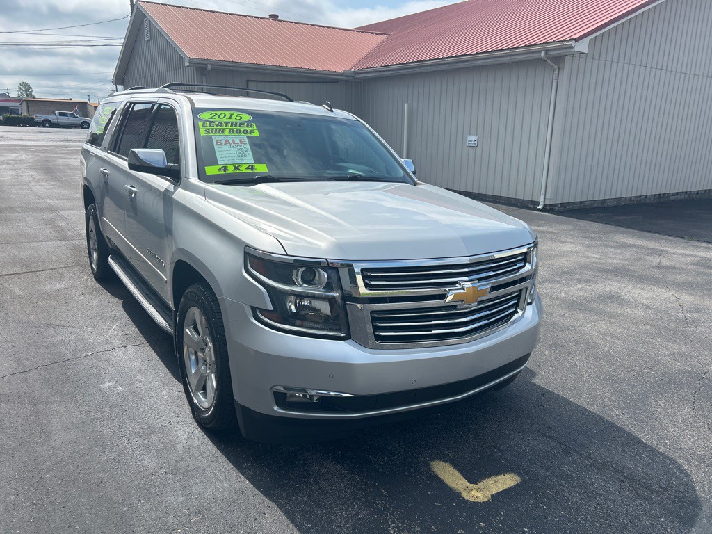 2015 Chevrolet Suburban Image 3
