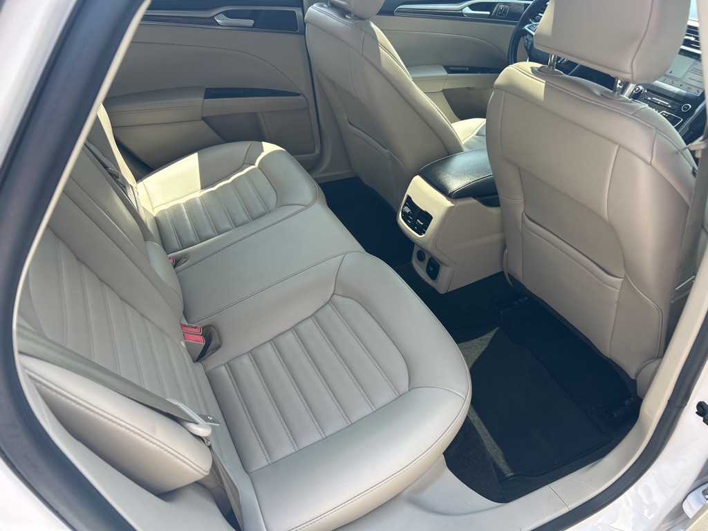 2017 Ford Fusion Image 5