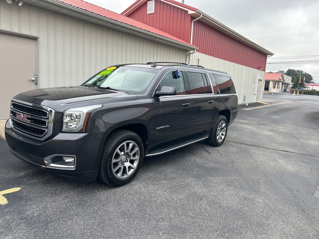 2017 GMC Yukon Image 2
