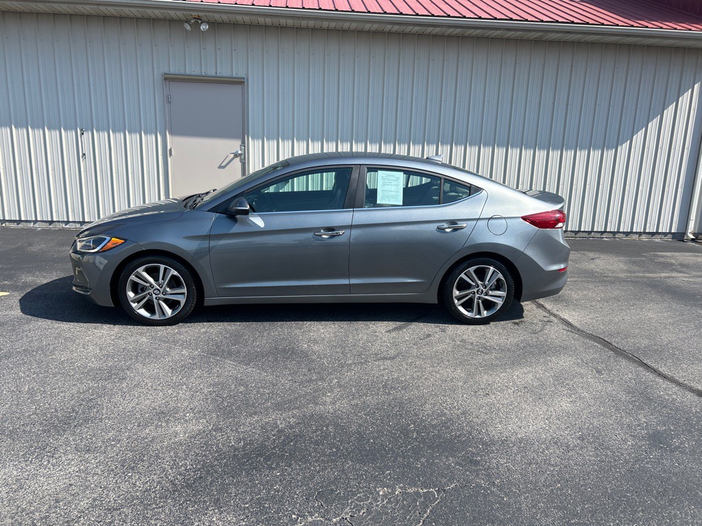 2017 Hyundai Elantra Image 1