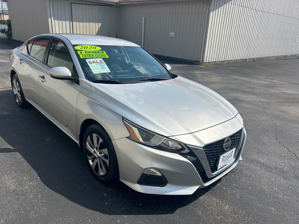 2020 Nissan Altima Image 4
