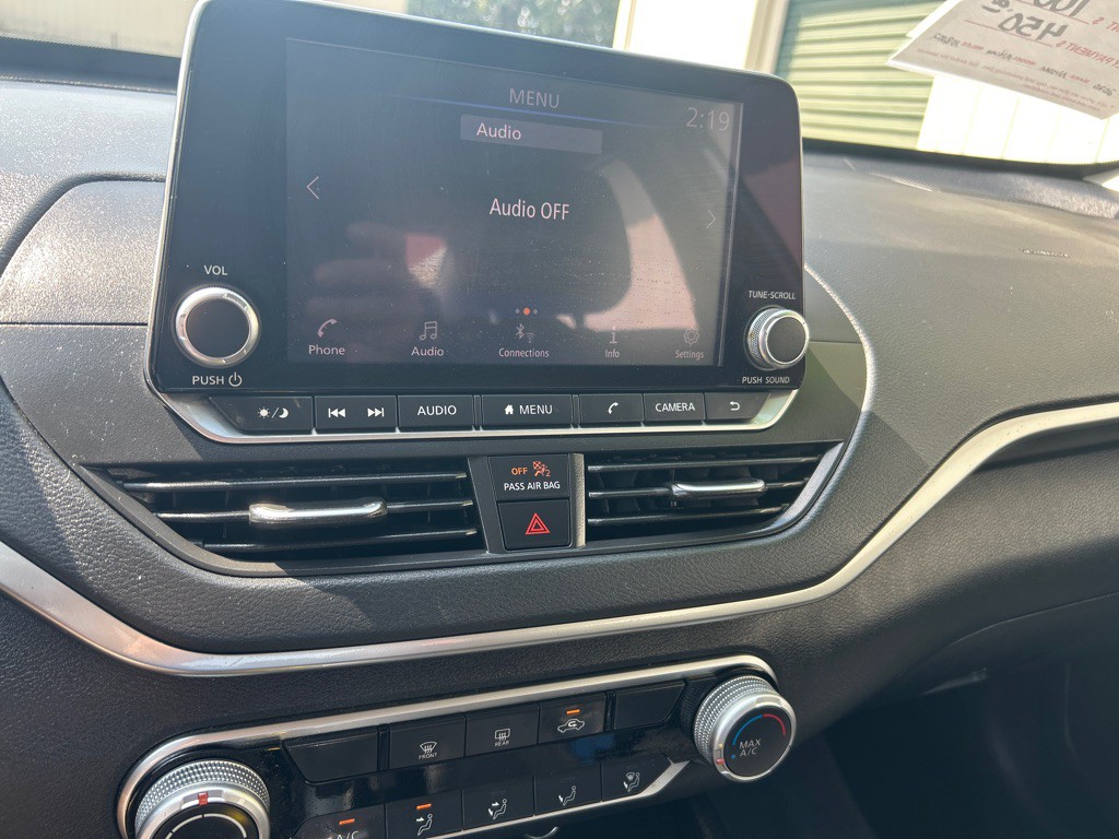 2020 Nissan Altima Image 9