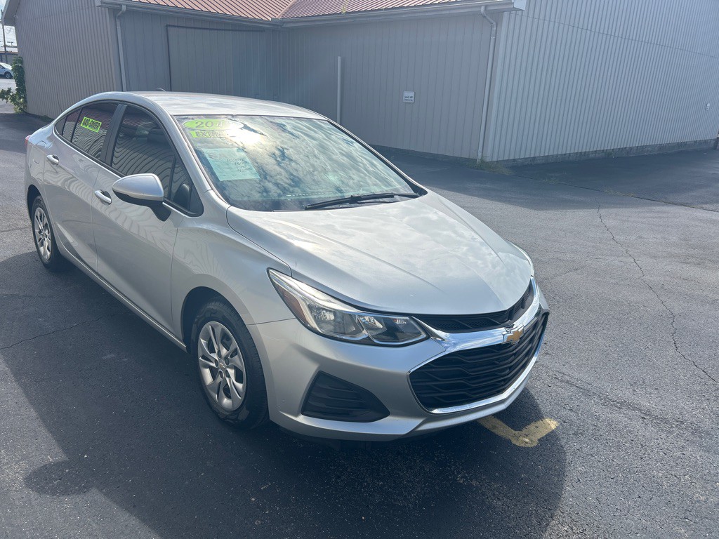2019 Chevrolet Cruze Image 4