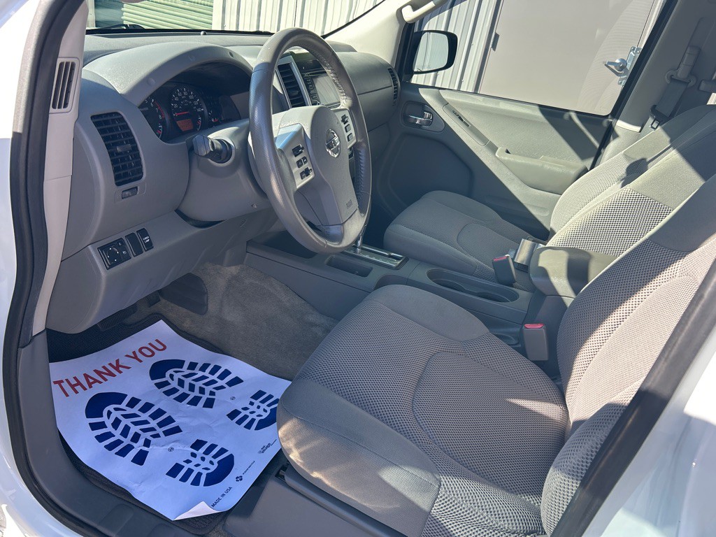 2016 Nissan Frontier Image 6