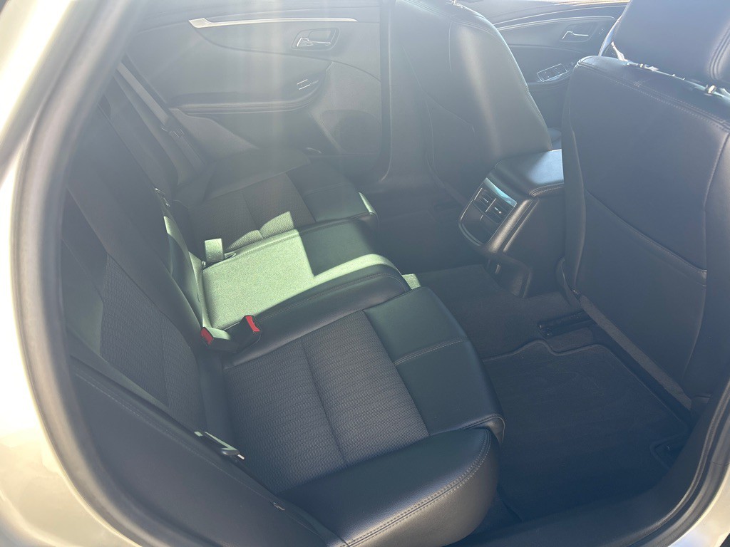 2018 Chevrolet Impala Image 5