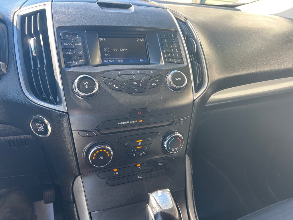 2016 Ford Edge Image 9