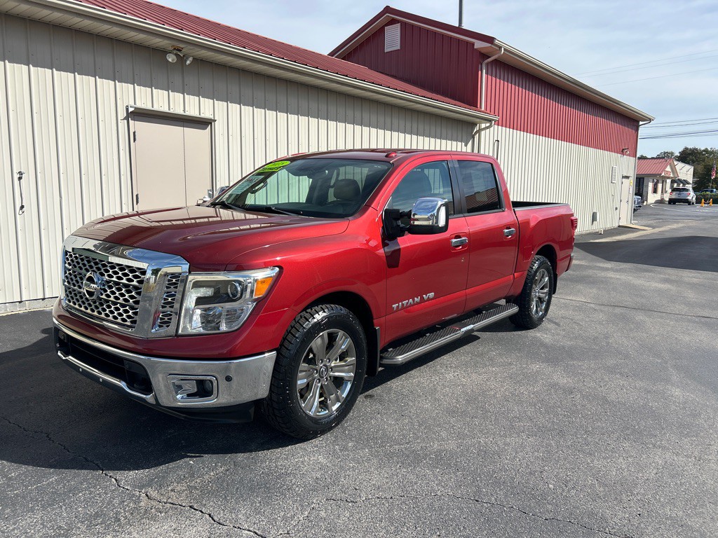 2018 Nissan Titan Image 2