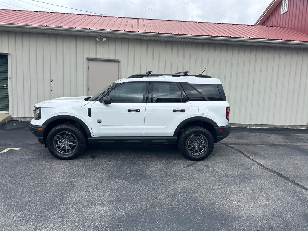 2021 Ford Bronco Image 1