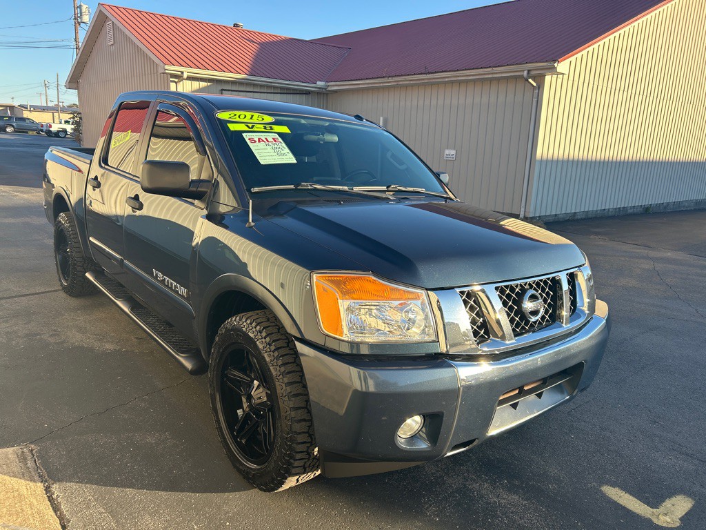 2015 Nissan Titan Image 4