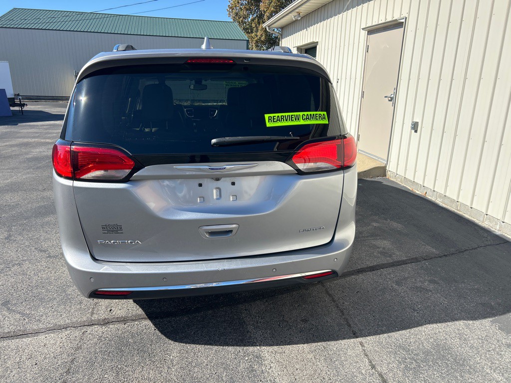 2020 Chrysler Pacifica Image 6