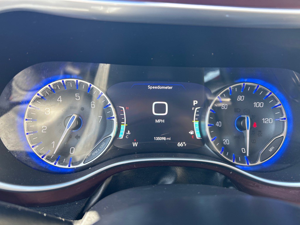 2020 Chrysler Pacifica Image 8