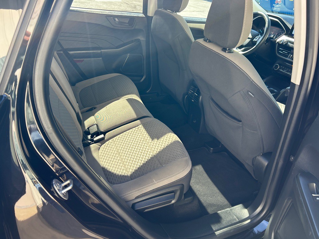 2022 Ford Escape Image 5