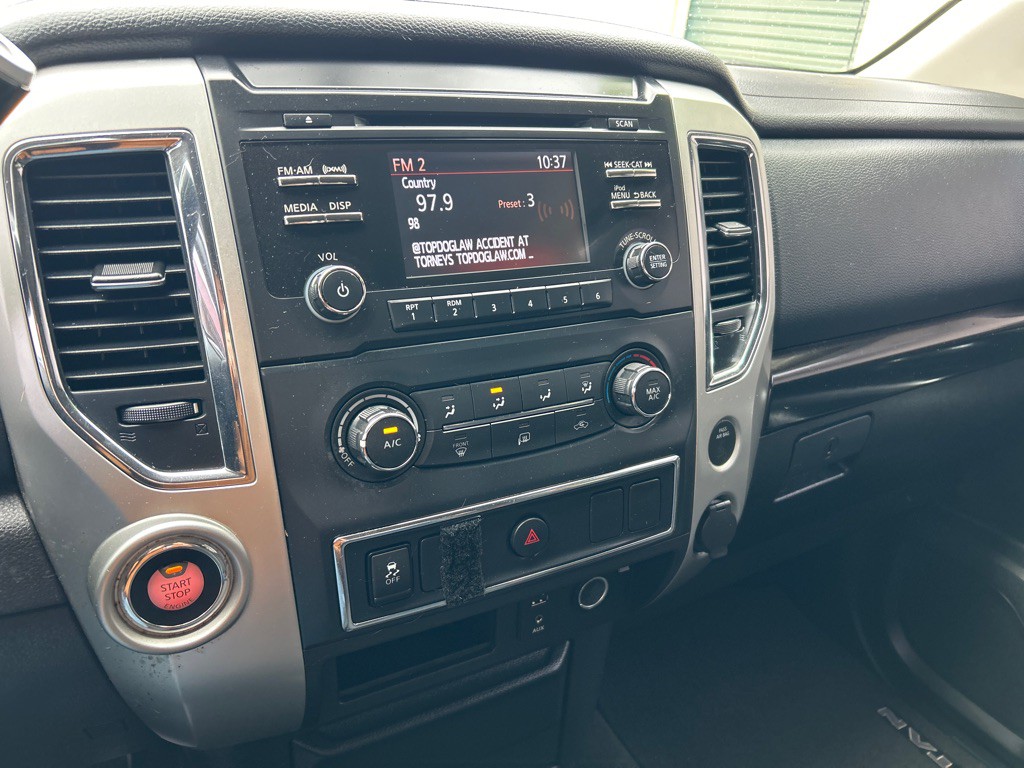 2018 Nissan Titan Image 9