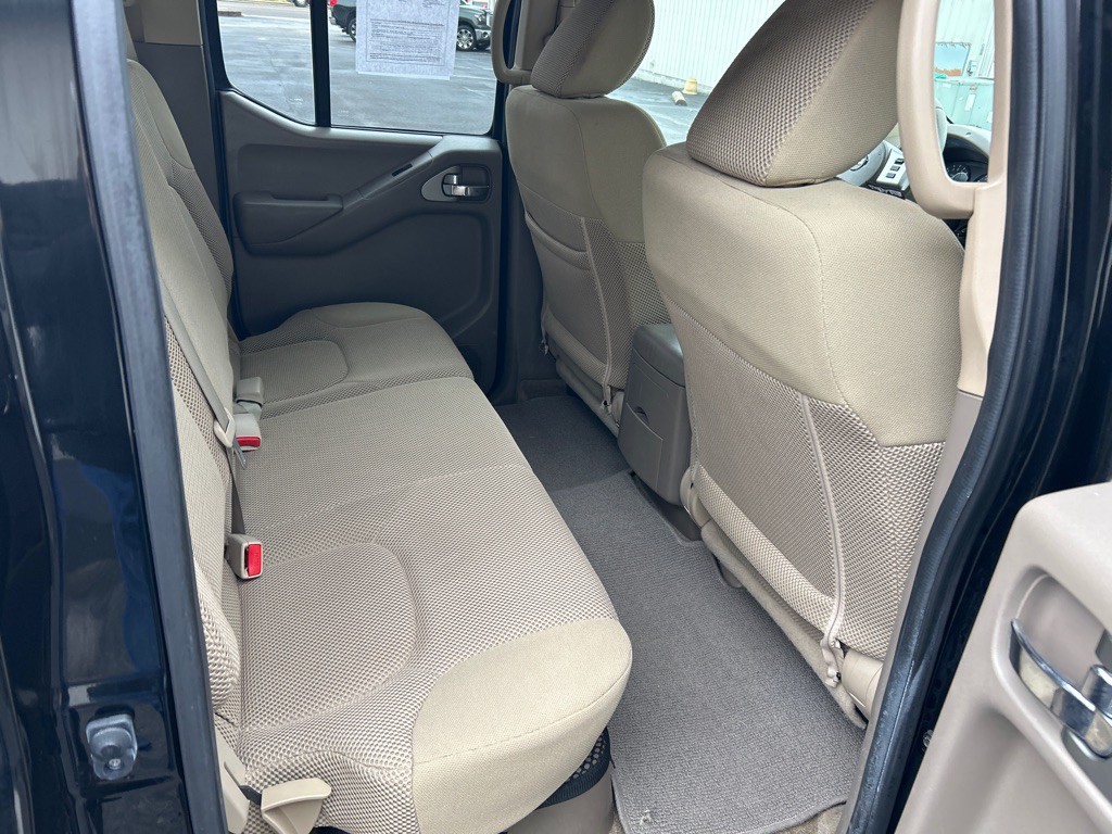 2016 Nissan Frontier Image 4