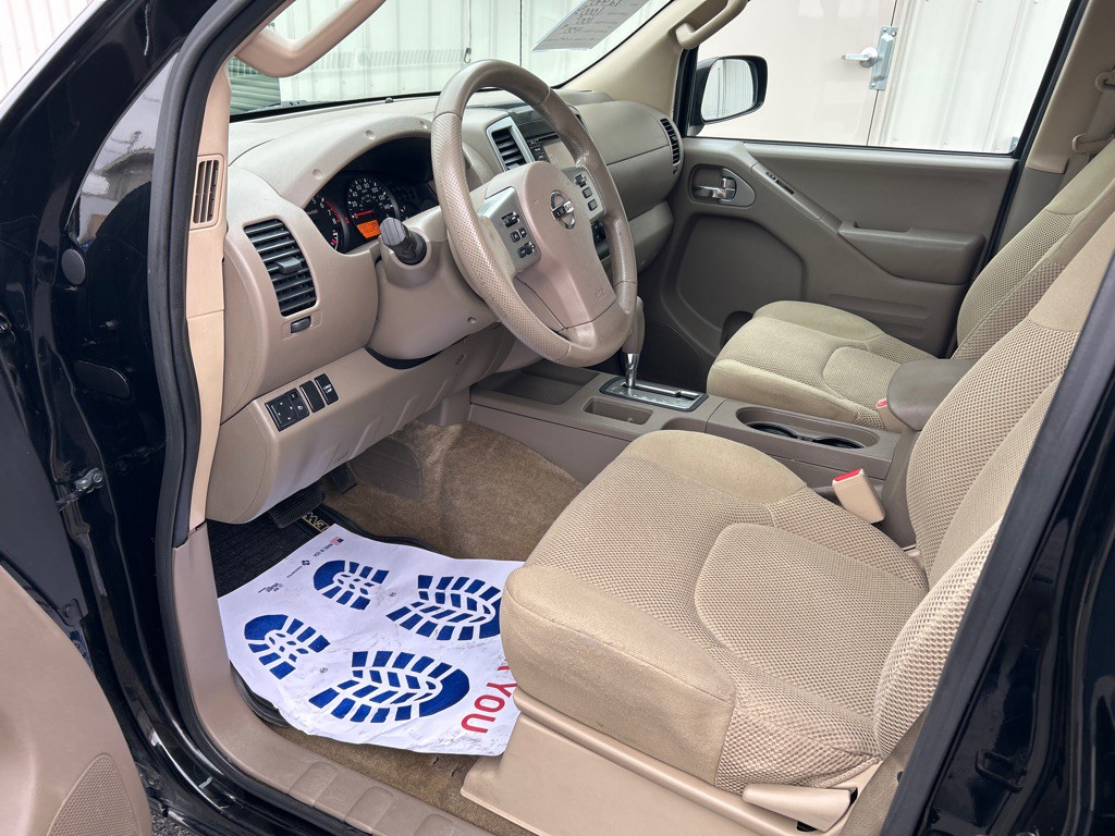 2016 Nissan Frontier Image 6