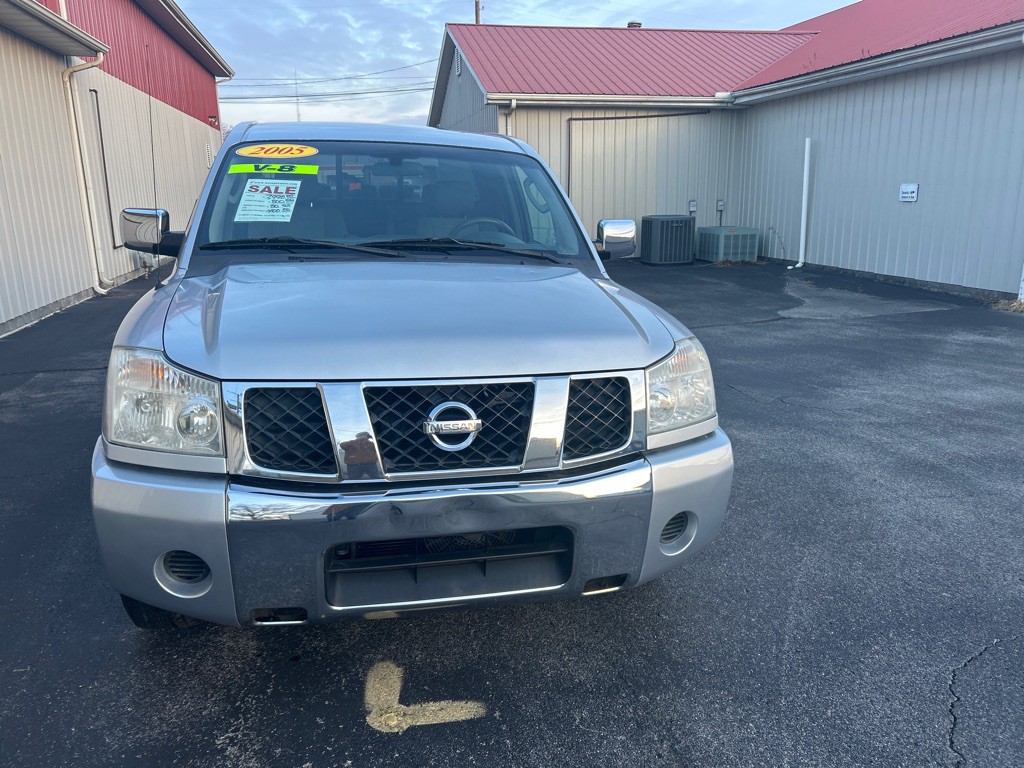 2005 Nissan Titan Image 3