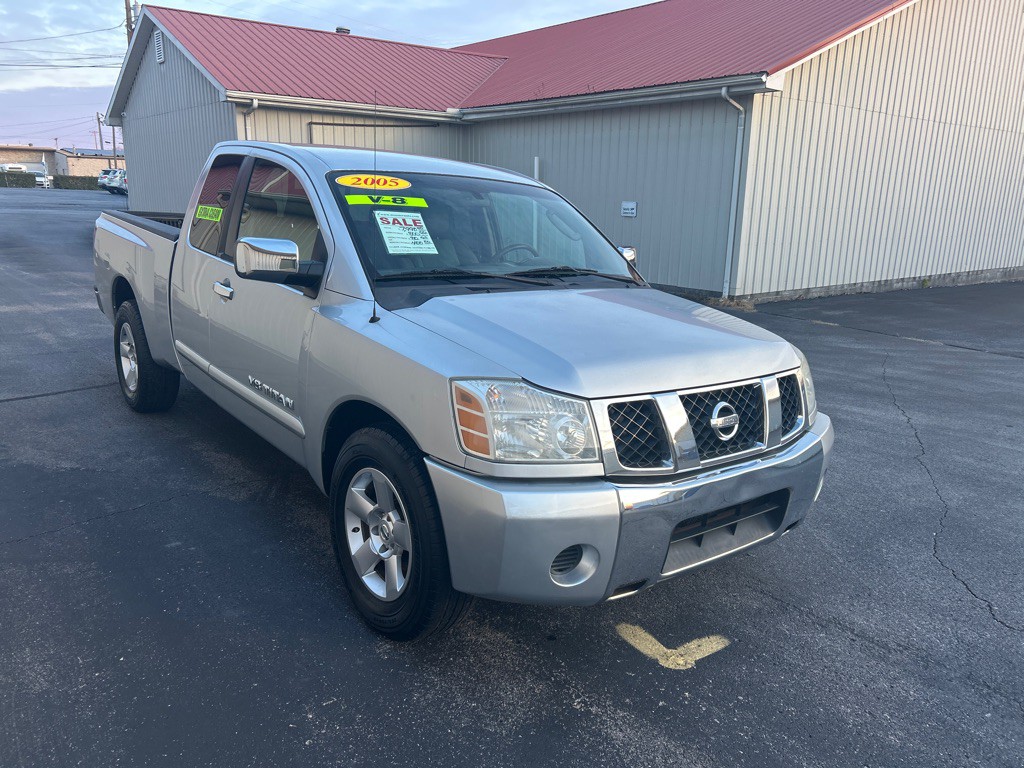 2005 Nissan Titan Image 4