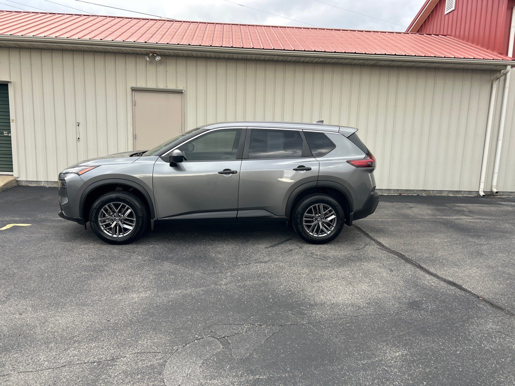 2021 Nissan Rogue Image 1