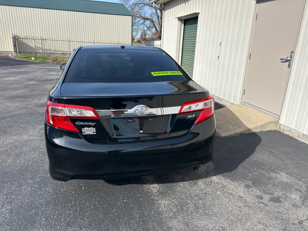 2013 Toyota Camry Image 6