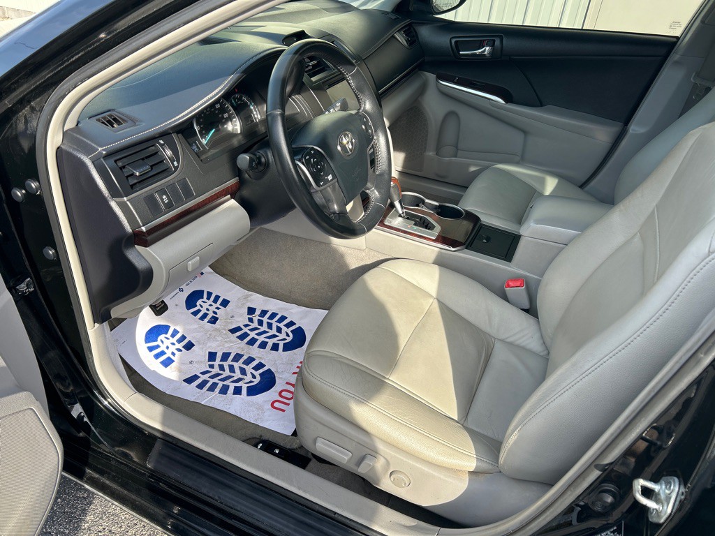 2013 Toyota Camry Image 7