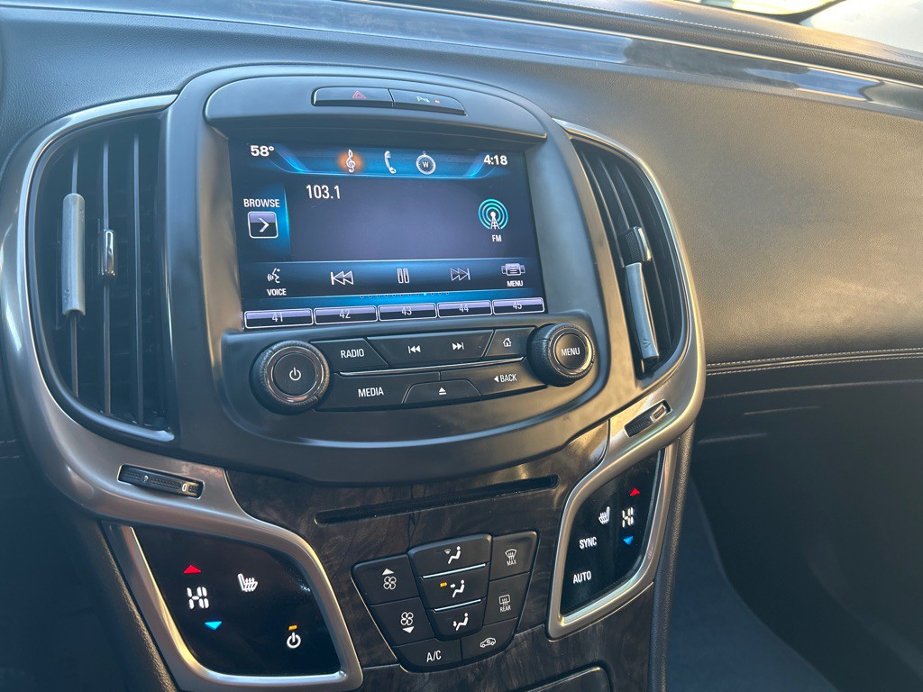 2014 Buick Lacrosse Image 8