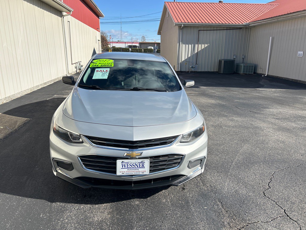 2017 Chevrolet Malibu Image 3