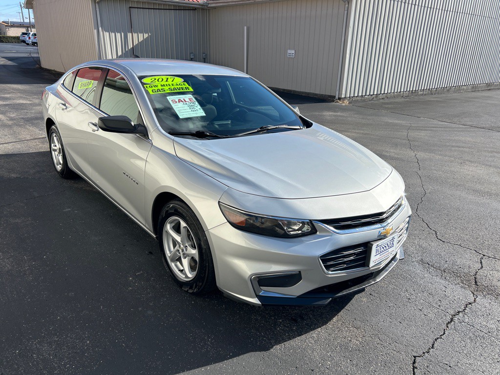 2017 Chevrolet Malibu Image 4