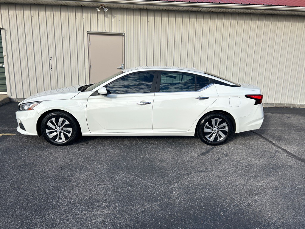 2020 Nissan Altima Image 1