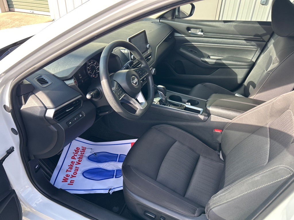 2020 Nissan Altima Image 7