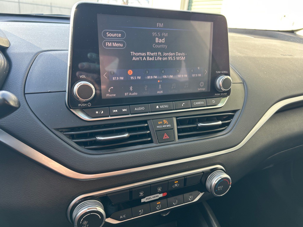 2020 Nissan Altima Image 9