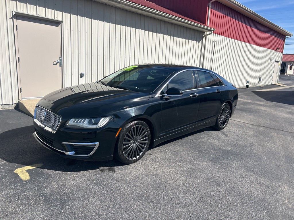 2017 Lincoln MKZ Image 2