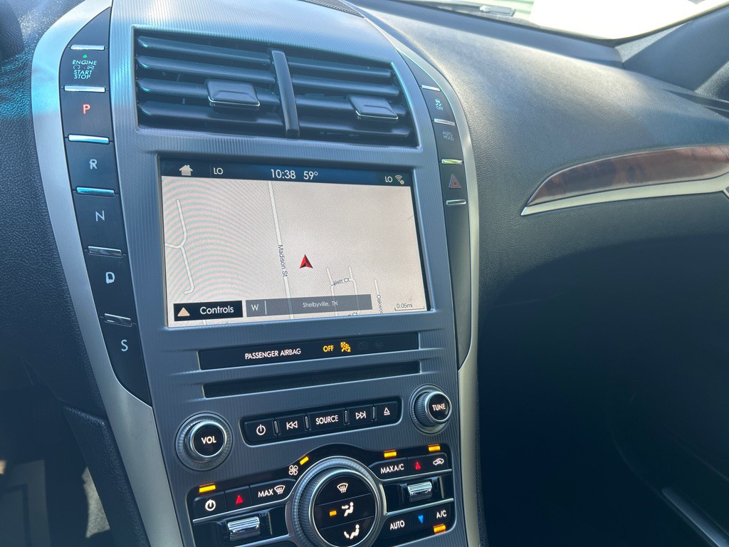 2017 Lincoln MKZ Image 9