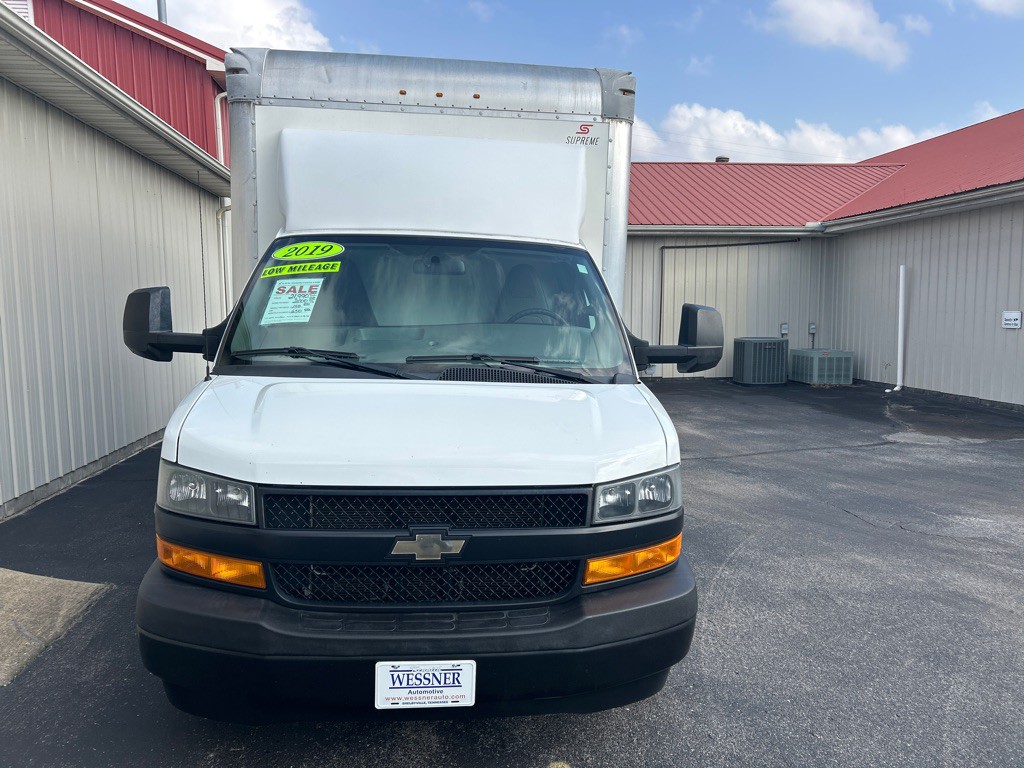 2019 Chevrolet Express Image 3