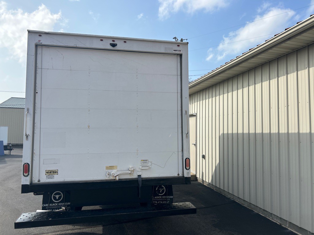 2019 Chevrolet Express Image 6