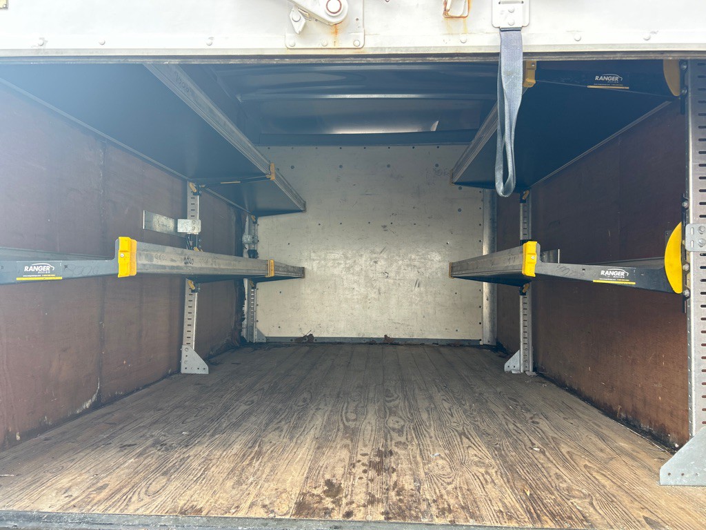 2019 Chevrolet Express Image 7