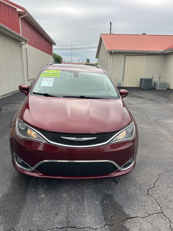 2018 Chrysler Pacifica Image 3