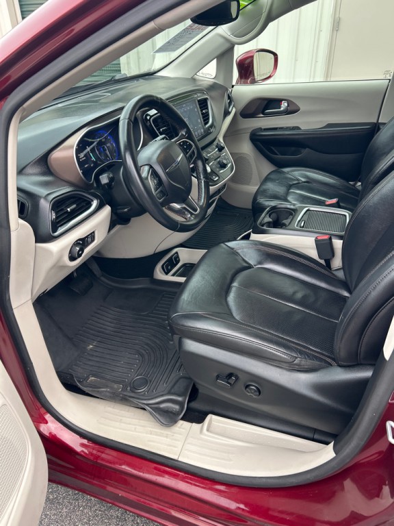 2018 Chrysler Pacifica Image 7
