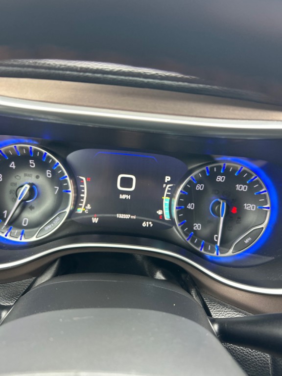 2018 Chrysler Pacifica Image 9